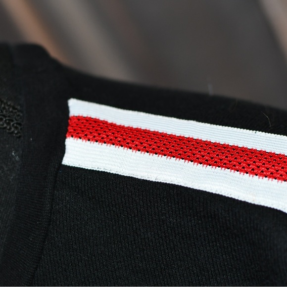 Guess Sweater - Picture 8 of 15